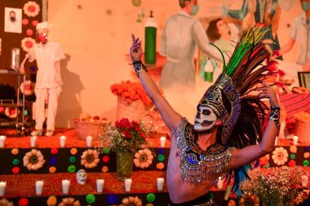 Altar monumental en Palacio de Gobierno de SLP, dedicado a fallecidos por Covid