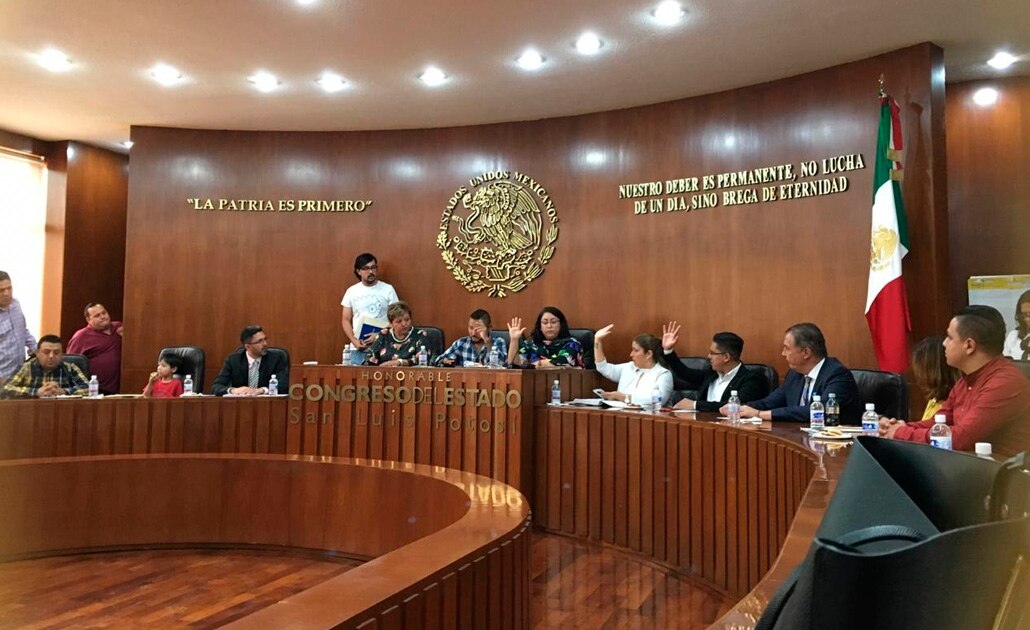 Avala Comisión de DD. HH. reconocer matrimonio igualitario