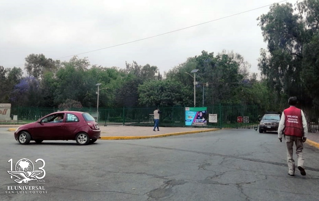 Por fuertes vientos cierran los parques Tangamanga