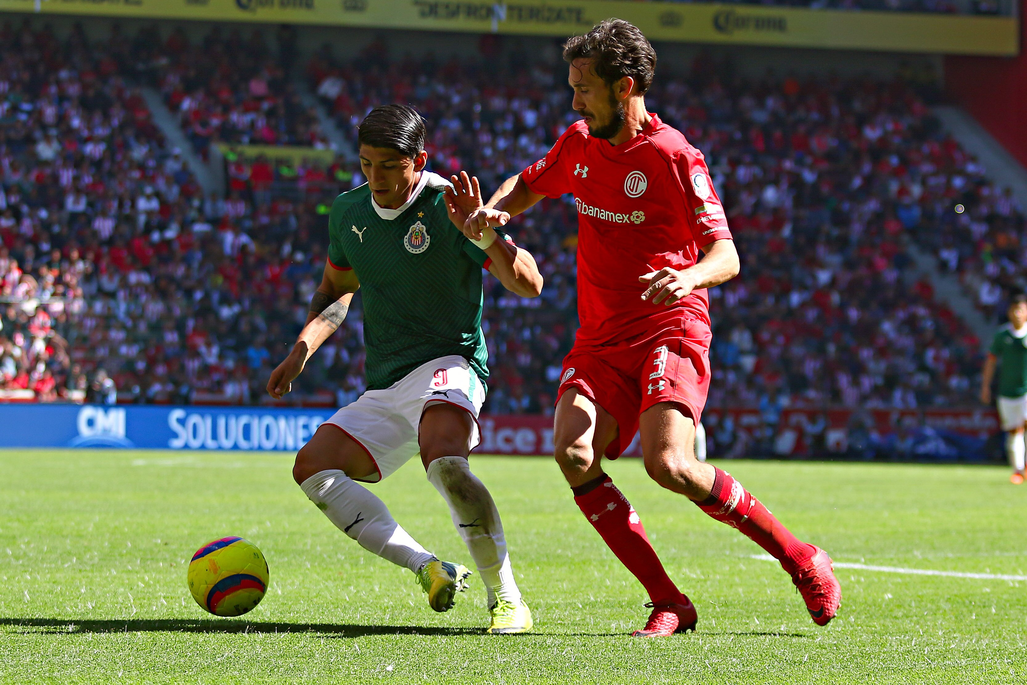 Toluca y Chivas empatan en el Nemesio Díez