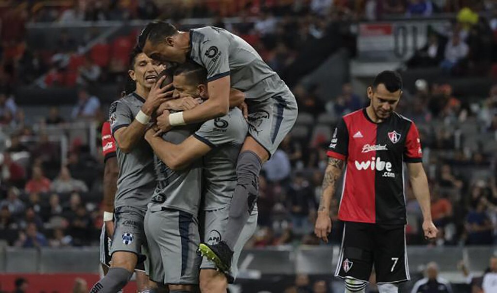 Monterrey vence al Atlas en el estadio Jalisco