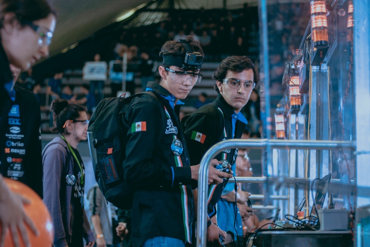 Participarán estudiantes potosinos en mundial de robótica de FIRST