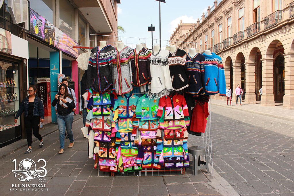Refuerzan supervisión de comerciantes ambulantes en Centro Histórico 