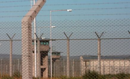 Interno agrede a psicólogo en La Pila