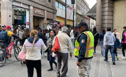 Compras navideñas desatan congestionamiento y filas en el Centro Histórico de SLP