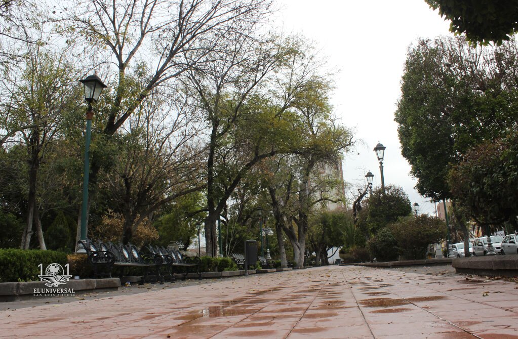 Prevén intervalos de chubascos en SLP