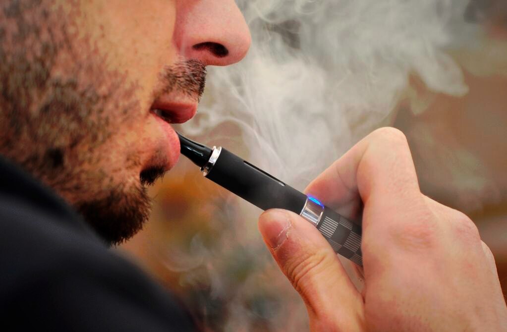 Destruye Coepris 300 unidades de cigarrillos electrónicos