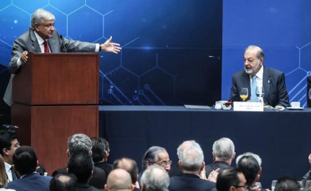 El tabasqueño habló durante casi una hora ante ingenieros civiles de todo el país a quienes detalló sus 25 proyectos prioritarios (Foto: Germán Espinosa / EL UNIVERSAL)