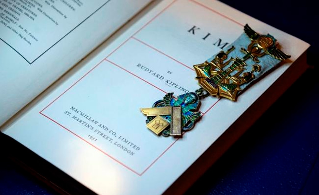 Revelan secretos sobre las insignias masónicas en Londres