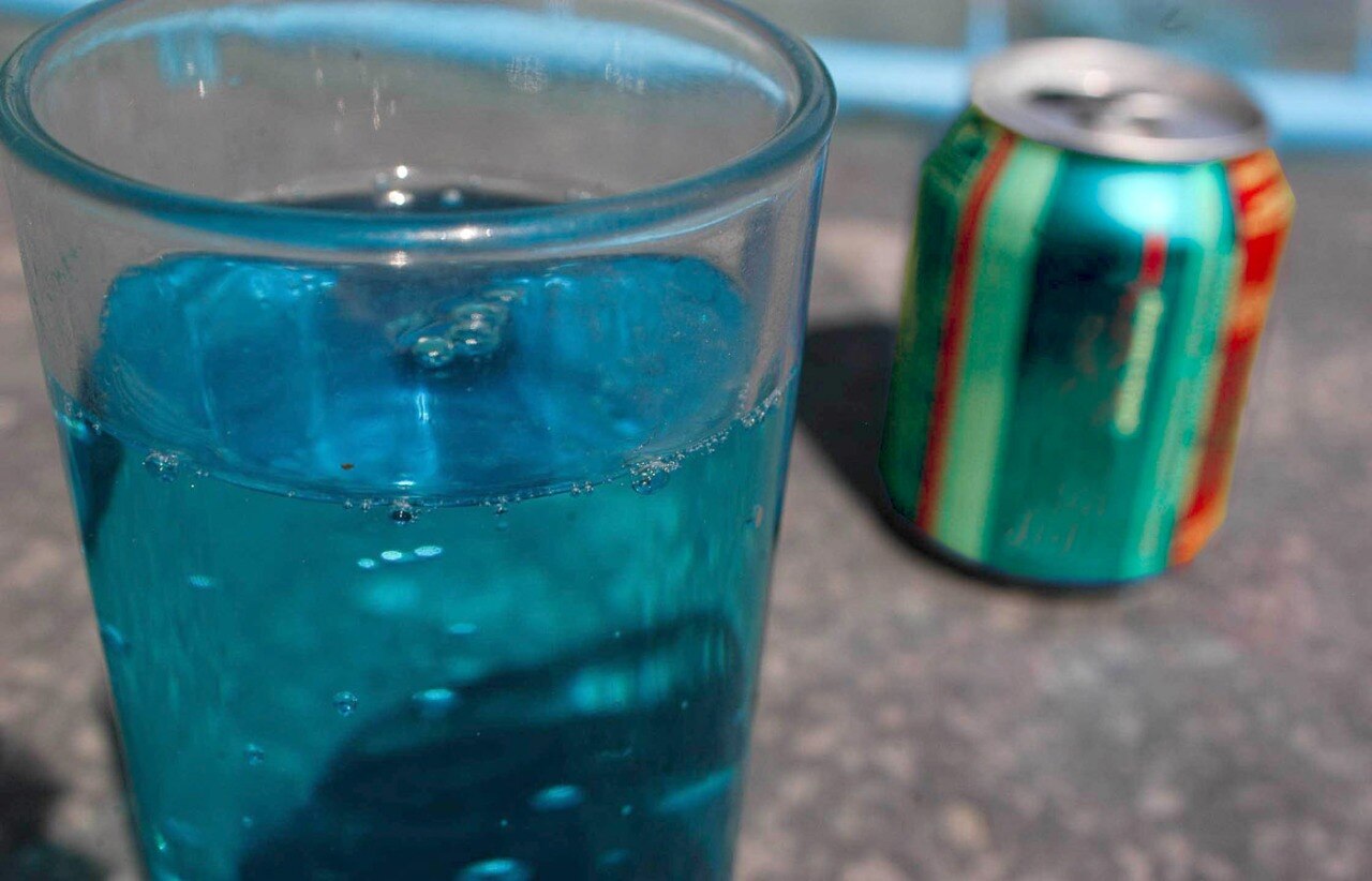 Advierte IMSS riesgos al combinar alcohol con bebidas energizantes