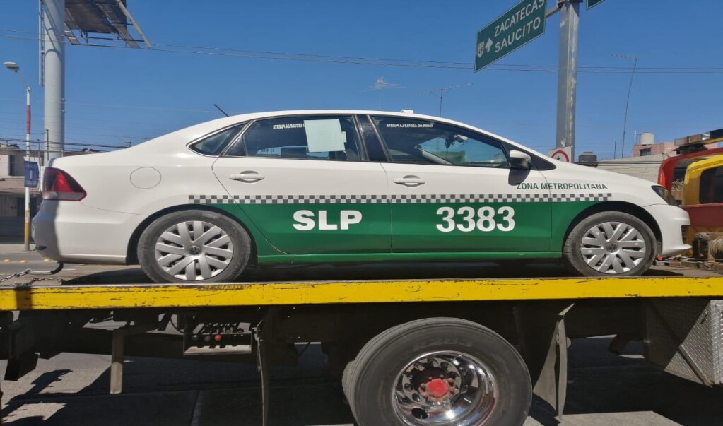 SCT sanciona a taxista que atropelló a un perrito en la capital