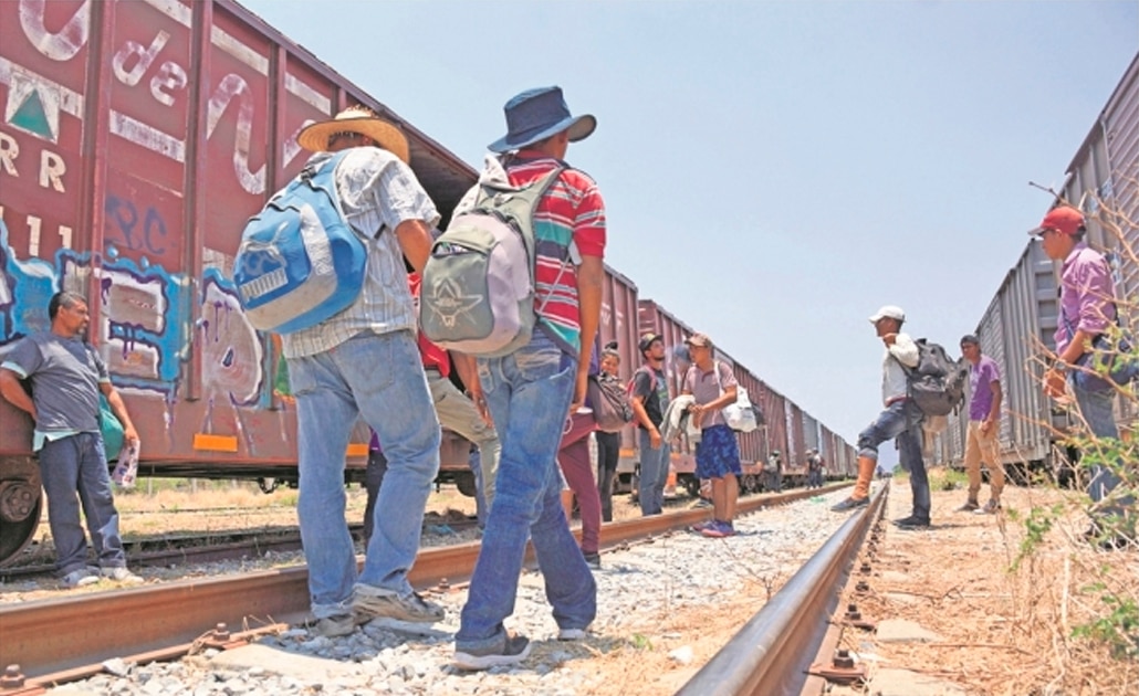 Ofrece Volaris vuelos a 1 dólar para migrantes