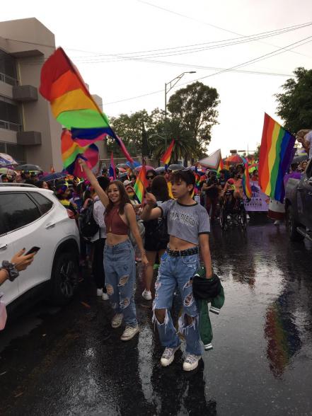 Más de 15 mil personas asistieron a la 11va marcha LGBTTTIQ+ en SLP