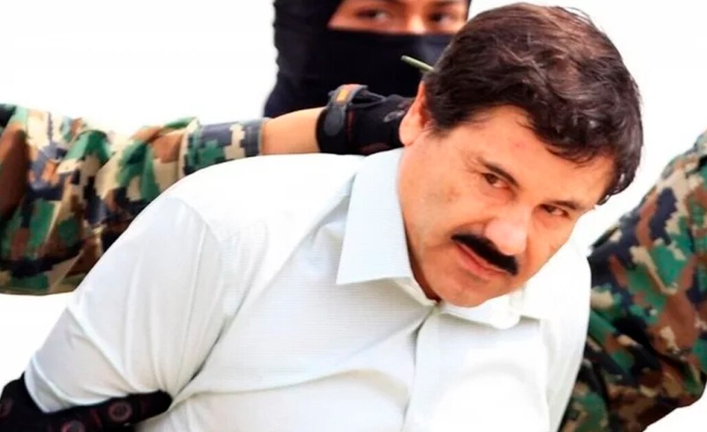 EPA "El Chapo" Guzmán fue condenado a cadena perpetua en Estados Unidos. Salió de la lista Forbes en 2013.