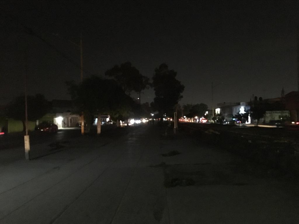 Falta de alumbrado público y de rondines policiacos mantienen a dos colonias sumidas en inseguridad