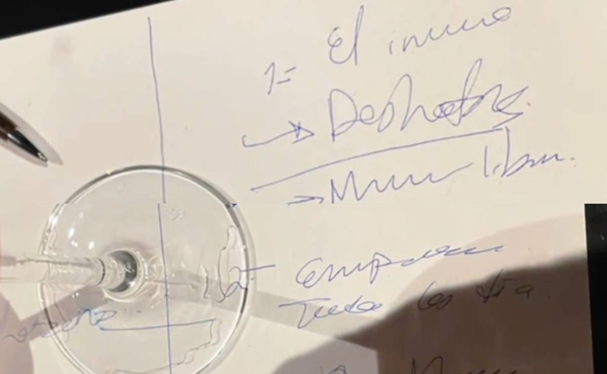 Foto: Especial/El Universal/La cantante habría escritos varias palabras y un dibujo antes de ser baleada