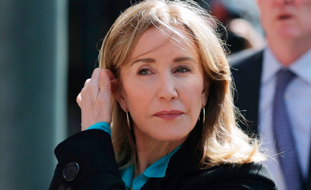 Felicity Huffman se declarará culpable por sobornos