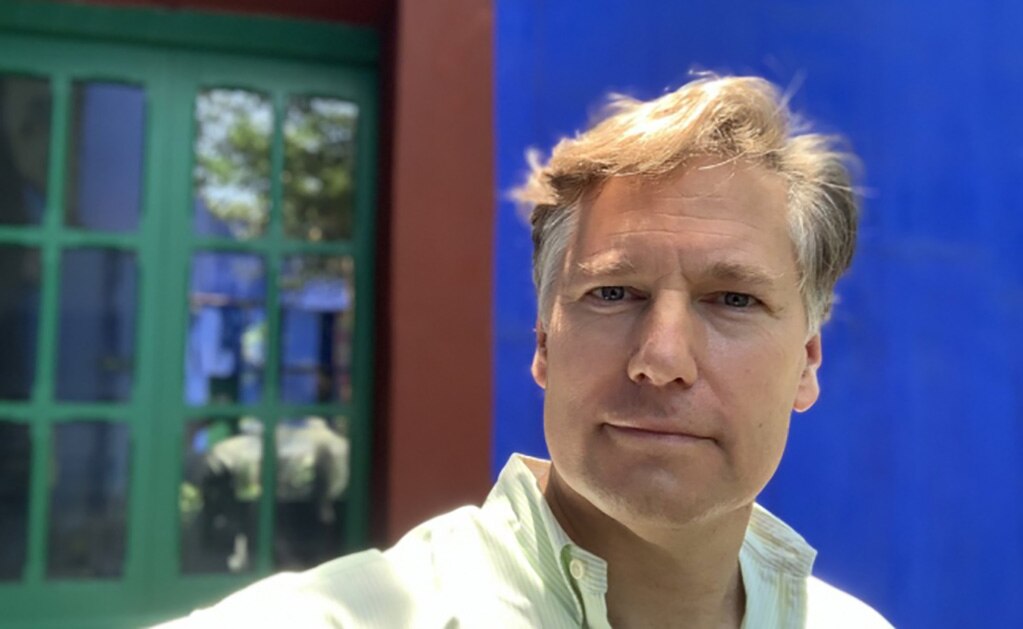 Embajador de EU en México lanza reto a tuiteros mexicanos