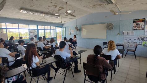 Por dirigirse a sus alumnos con “palabras altisonantes” despiden a maestra de Ciudad Valles