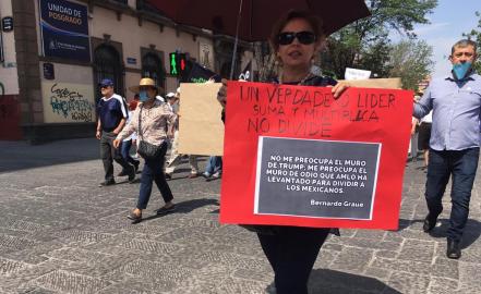 Realizan en SLP marcha del silencio contra AMLO