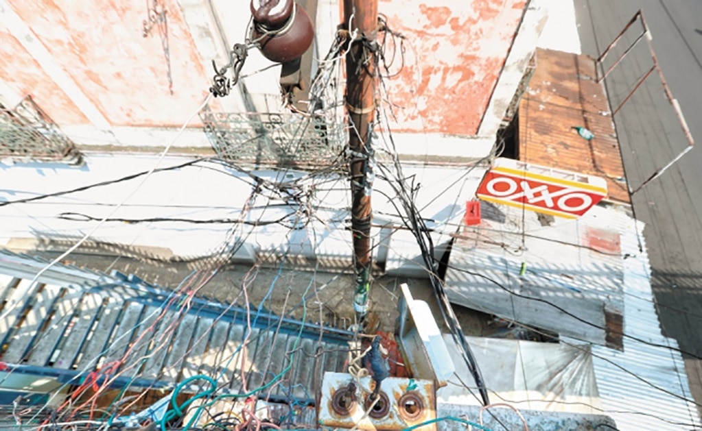 Roban a CFE 16 mil pesos por minuto con diablitos