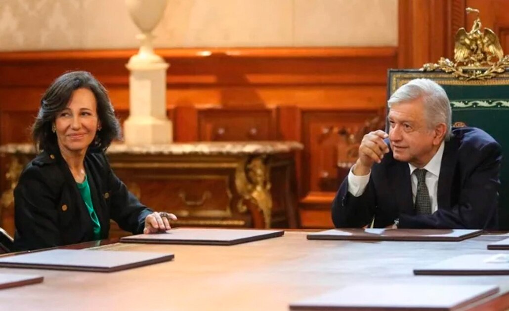 Santander no cobrará comisión a remesas, anuncia AMLO