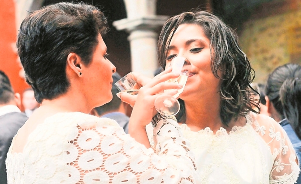 CNDH celebra que en Nuevo León puedan casarse parejas del mismo sexo