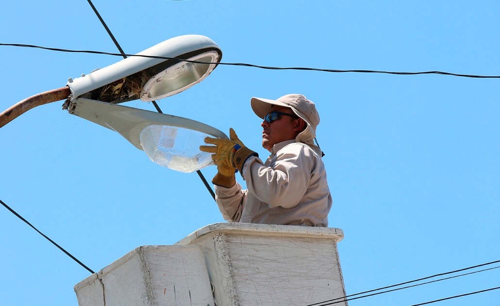 Capital potosina requiere de 50 mil luminarias, estima oficial mayor