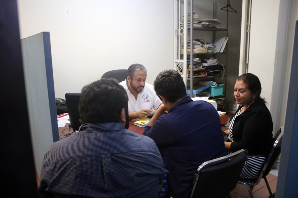 Comerciante afectada por desalojo formaliza queja ante CEDH