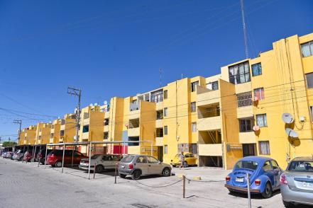 Con inversión de 9 mdp, gobierno de SLP moderniza unidad habitacional en Soledad