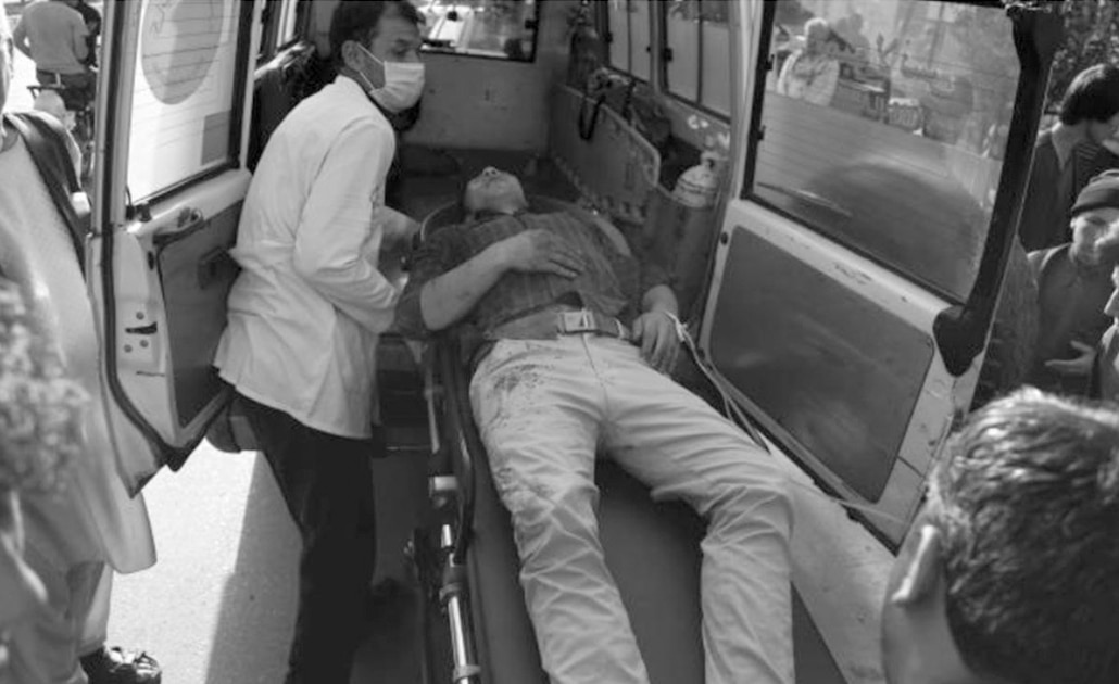 Deja al menos 25 muertos ataque suicida en escuela de Afganistán