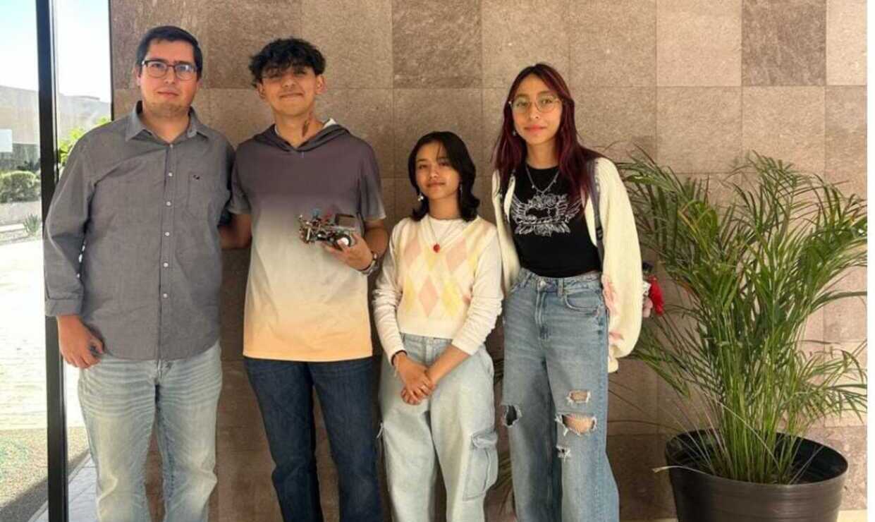 Jóvenes potosinos ganan primer lugar en concurso de robótica 