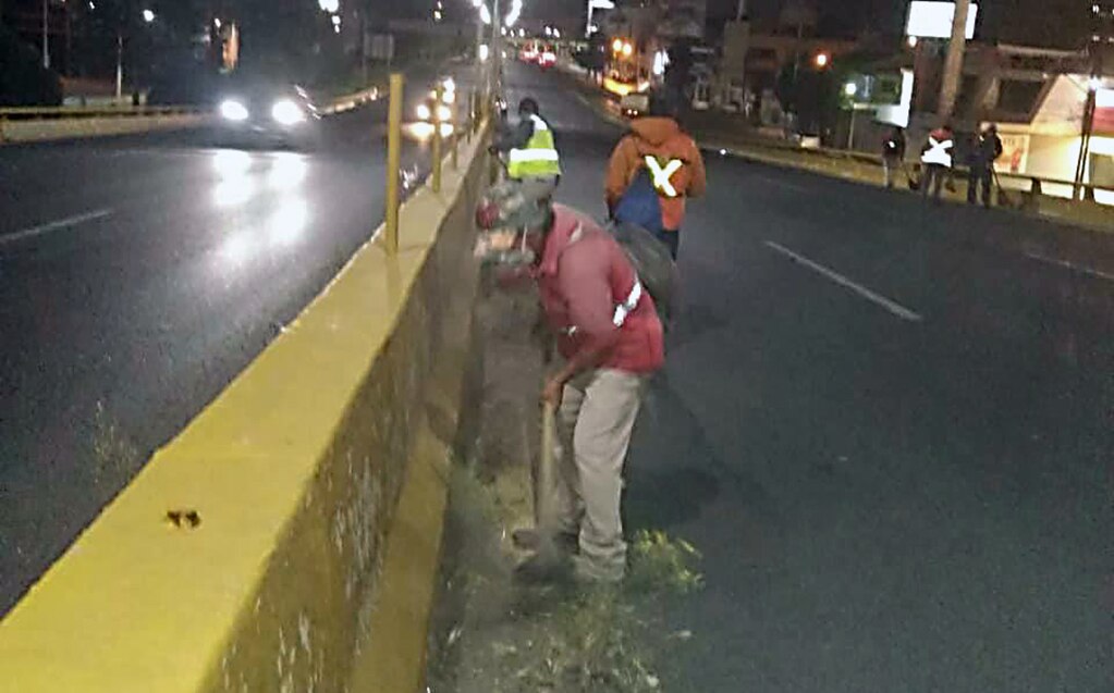 Arranca operativo de limpieza nocturna en vialidades de SLP 
