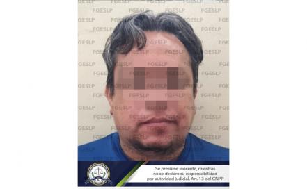 Agentes recuperan carro con reporte de robo en centro comercial de capital de SLP