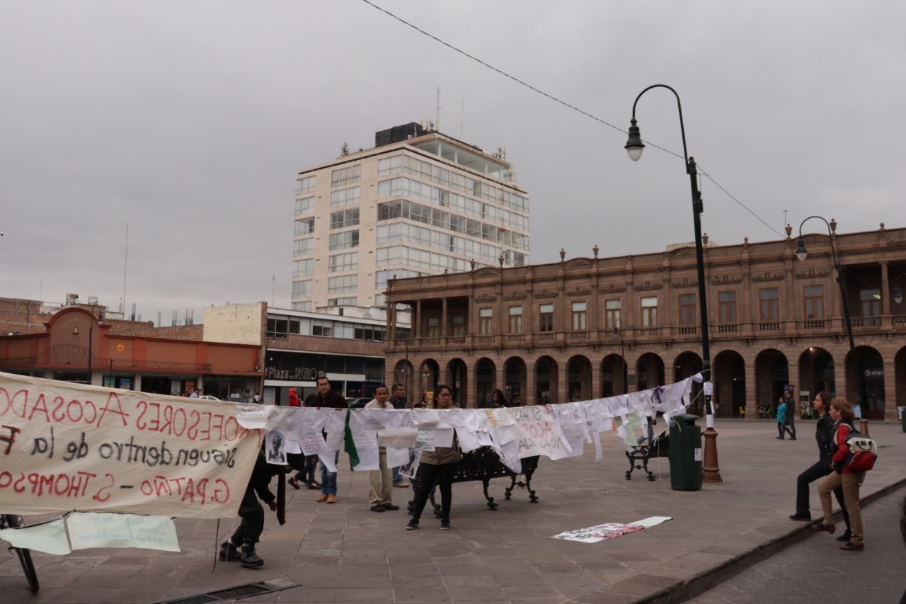 Realizan tendedero de denuncias por acoso sexual en UASLP