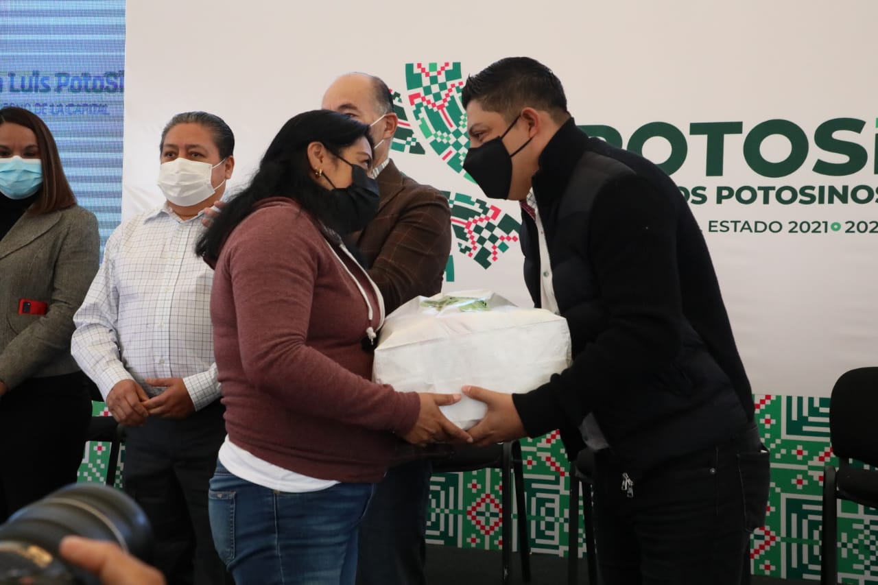 Denuncia Ricardo Gallardo que anterior administración entregó despensas con fines electorales