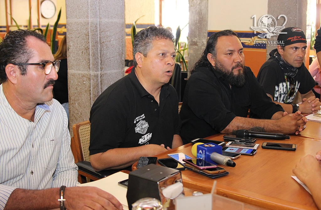 Se quejan motociclistas contra ordenamientos de FGE