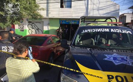 Joven se quita la vida en local 