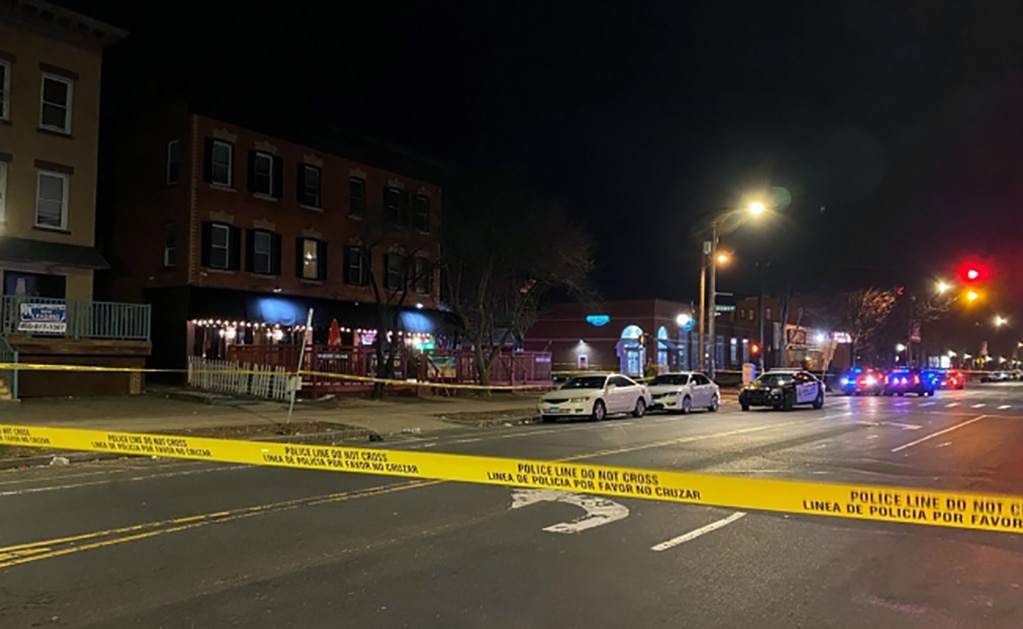 Tiroteo deja un muerto y cuatro heridos en club nocturno de Connecticut 