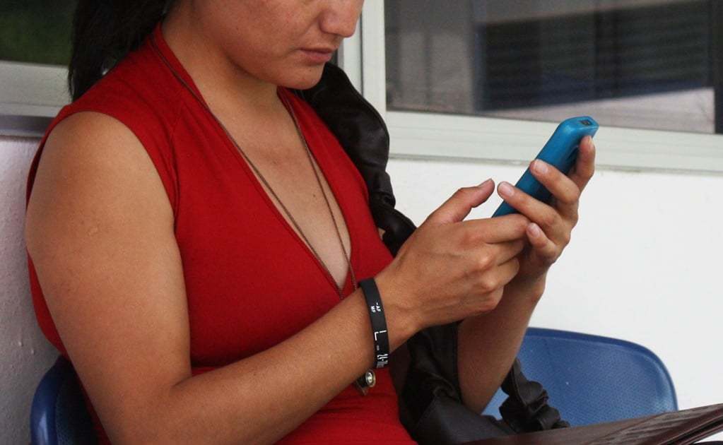 ¿Dudas sobre las elecciones? Habla con Inés en WhatsApp