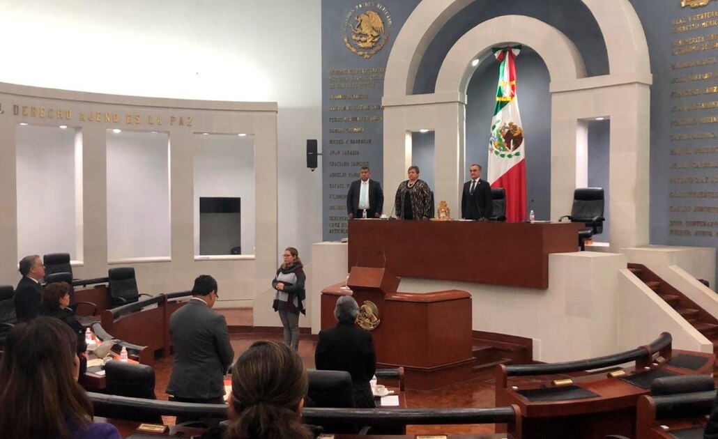 Permanente del Poder Legislativo guarda minuto de silencio en memoria de Aurelio Gancedo