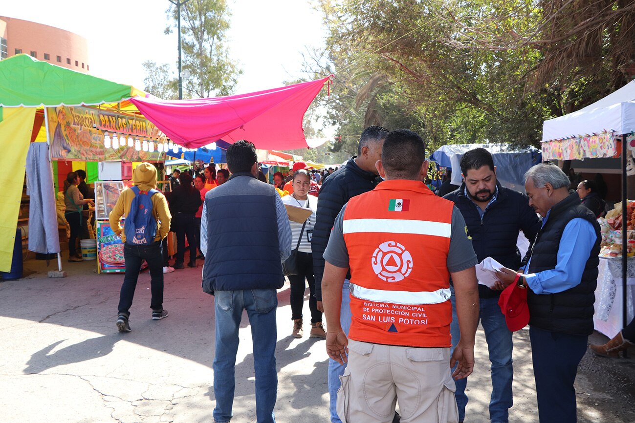 Comercio vigila cementerios por “Día de Muertos”