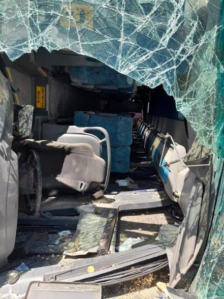 Vuelca un autobús de pasajeros en carretera de SLP; hay 15 heridos