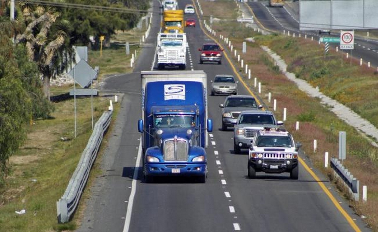 Acusan a “Los Oaxacos” de robar jabón y papel higiénico de tráilers