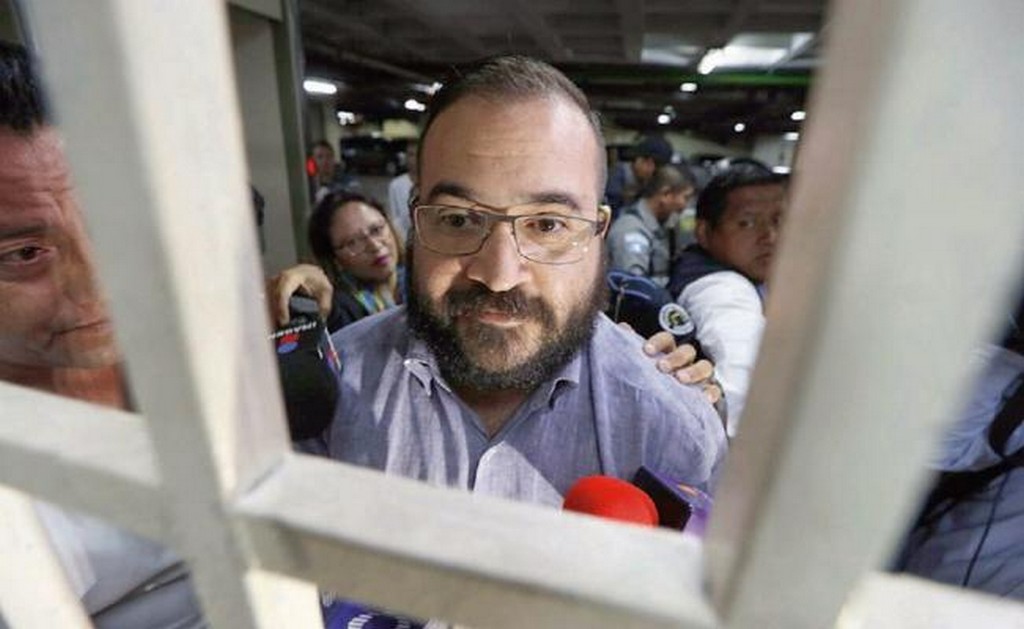 Tras revés, PGR insiste en extradición de prestanombres de Duarte