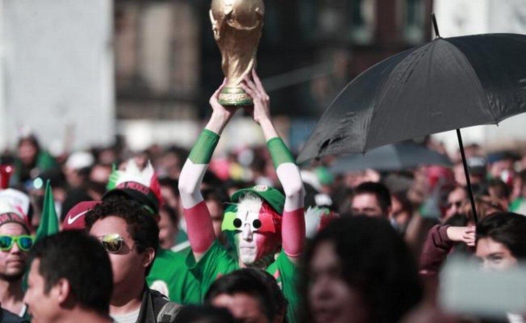 Peña Nieto felicita a la Selección por su pase a Octavos
