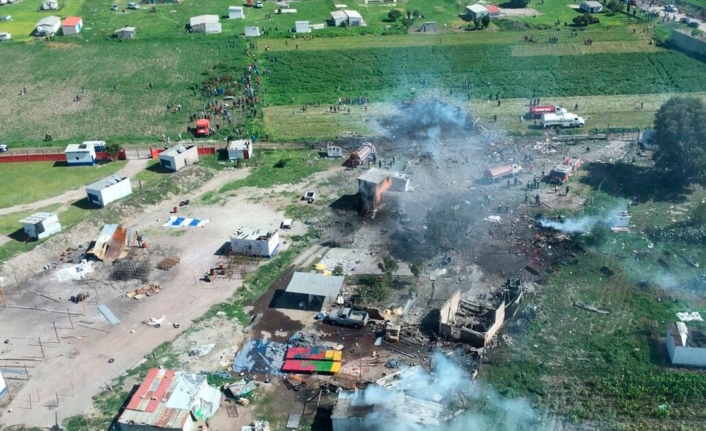 Suman 19 muertos y 40 lesionados por explosiones en Tultepec