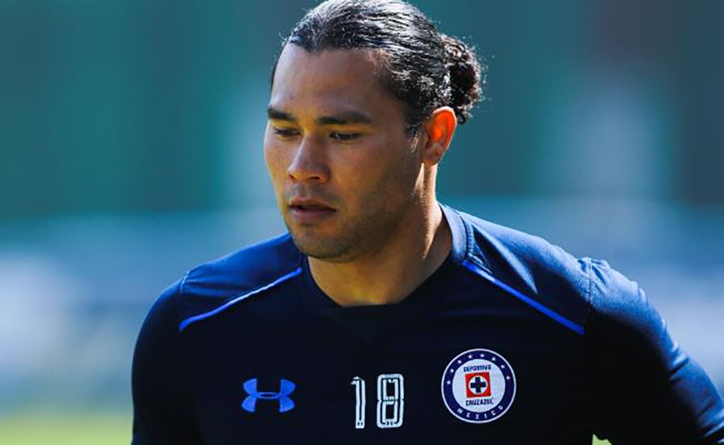 Carlos "Güllit" Peña suspenderá rehabilitación para incorporarse al Necaxa