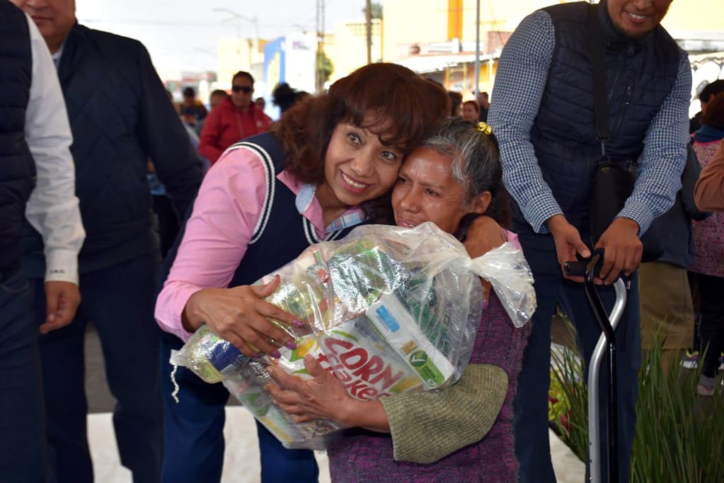 Entregan mil 100 becas alimentarias en Soledad 
