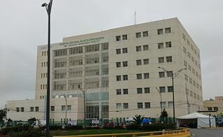 Hospital Central de SLP opera al límite: sindicato mantiene plantón por falta de trabajadores e insumos